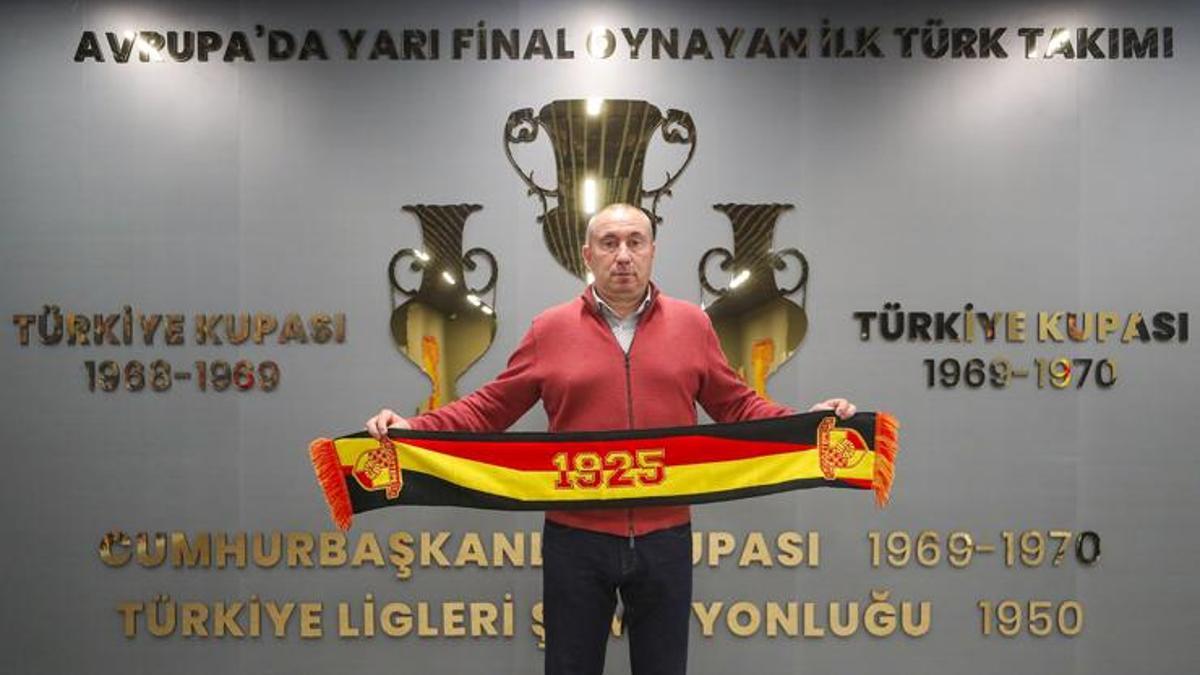 Göztepe'de Stanimir Stoilov dönemi resmen başladı