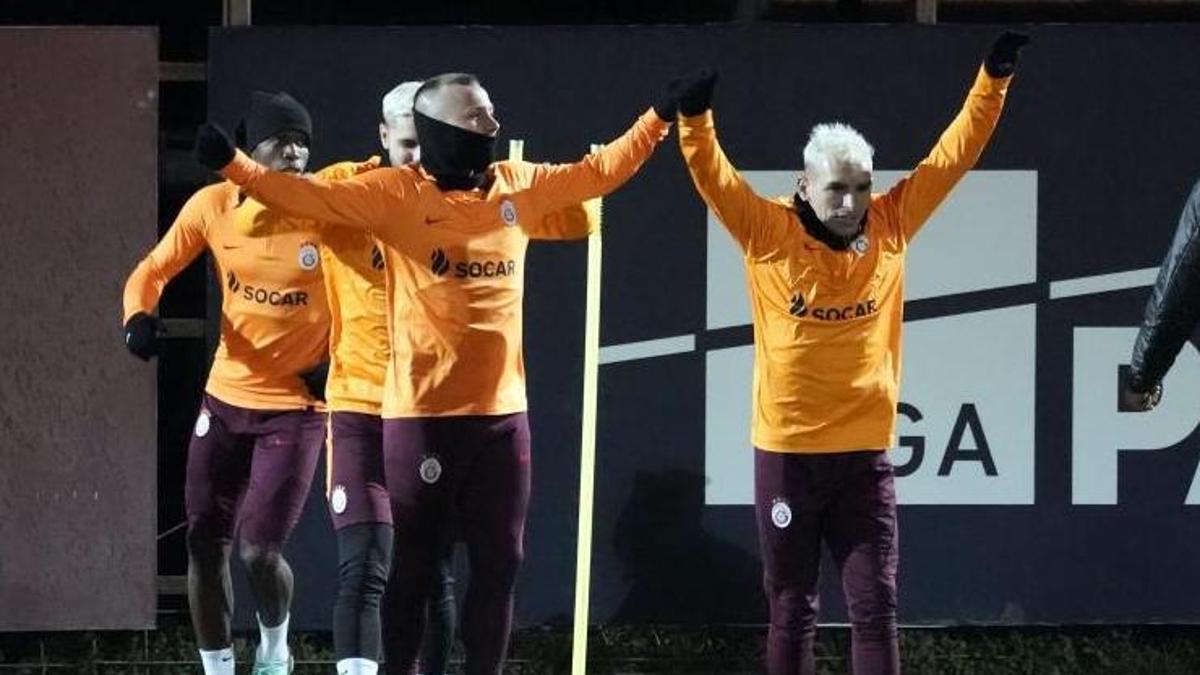 Galatasaray zorlu Manchester United maçına hazır