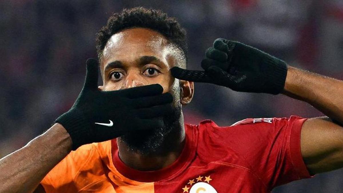 Galatasaray'ın golcüsü Bakambu'ya sürpriz talip!