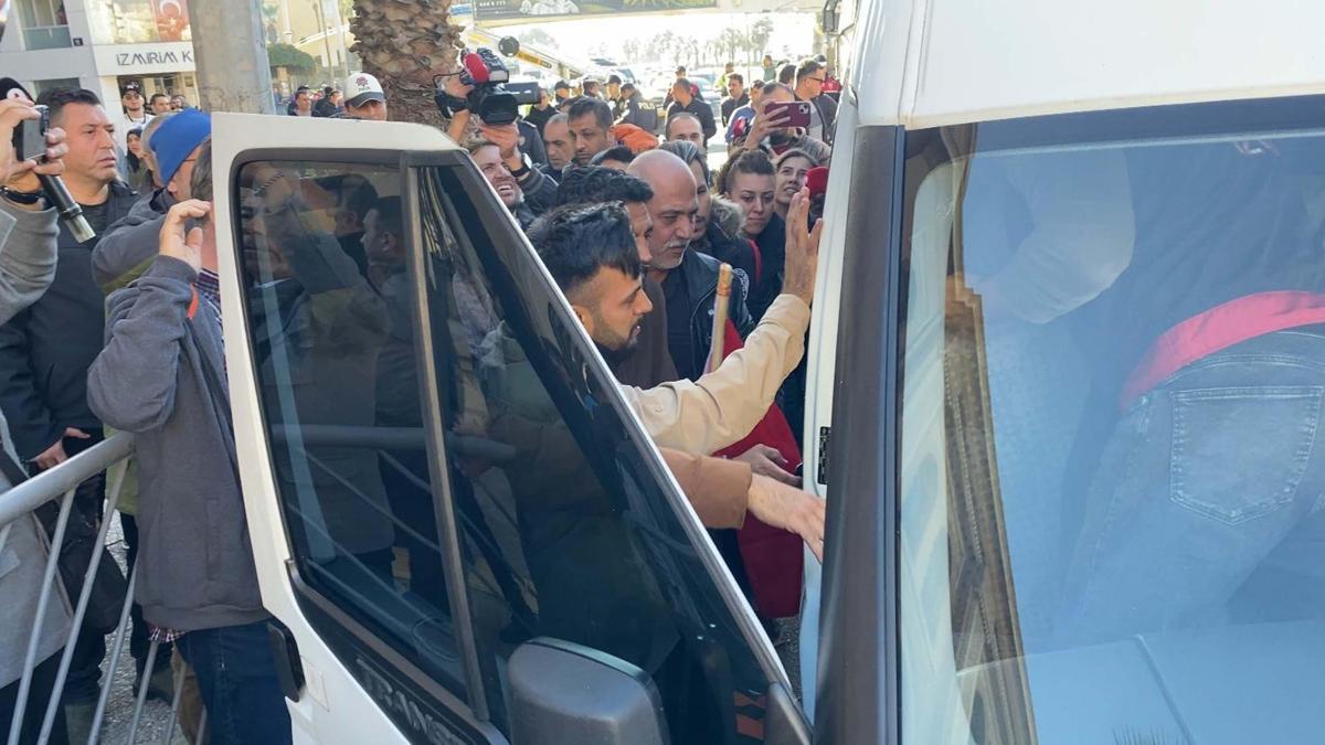 İzmir'de İsrail protestosu.. İki saat sonra ikna edildi