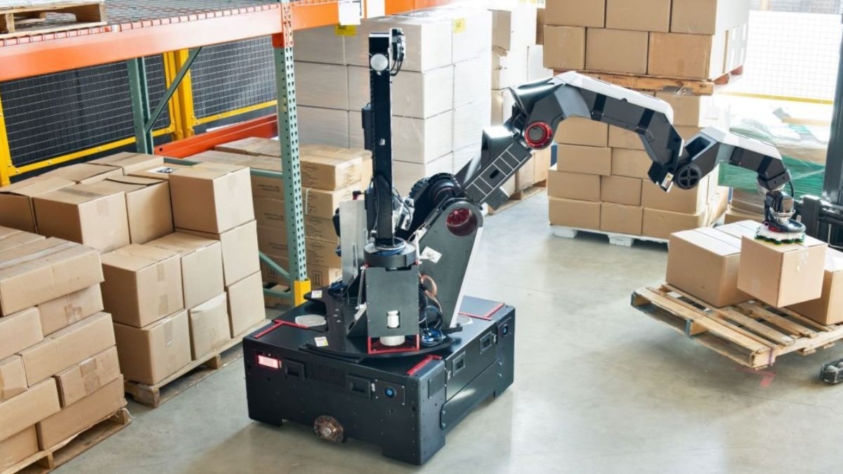 Katil robot… İşçiyi karton kutu sanıp öldürdü