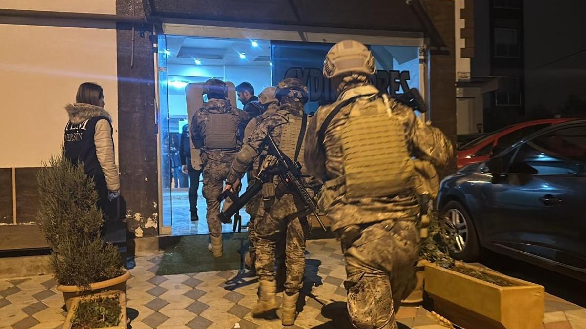 Mersin'de PKK/KCK ve FETÖ'ye operasyon: 12 gözaltı kararı