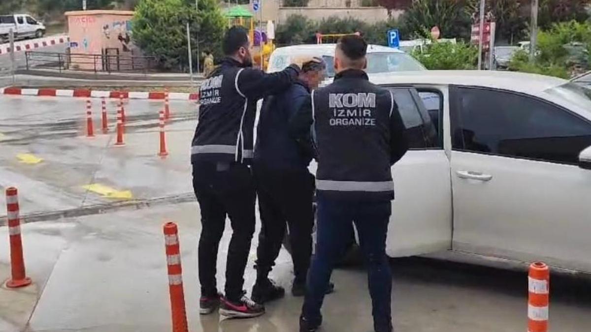 MİT ve Emniyet'ten ortak operasyon! FETÖ'nün kilit isimlerinden Mehmet Kamış İzmir’de yakalandı