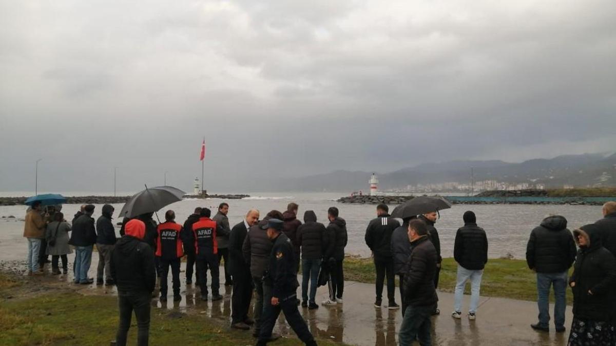 Trabzon'da korkunç olay! 2 genç dalgalara kapılarak kayboldu