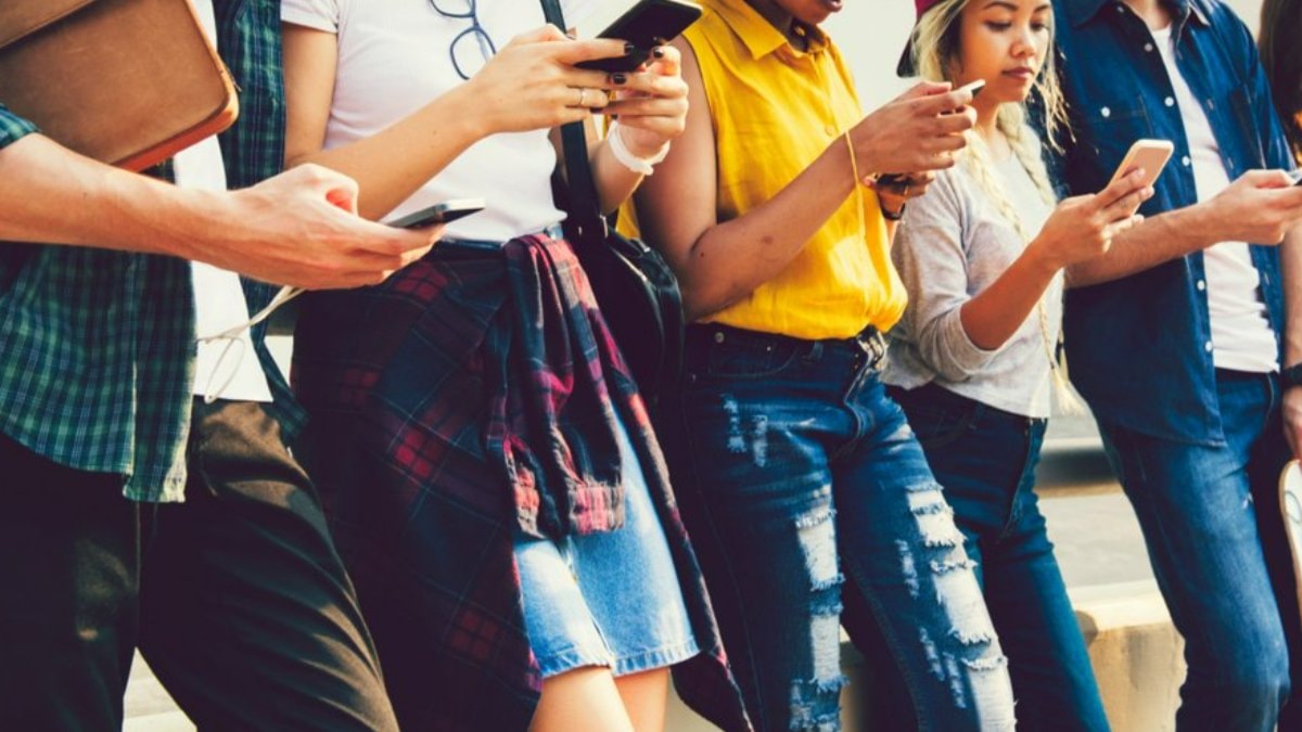 16 yaş altındaki çocuklara cep telefonunun yasaklanması gündemde