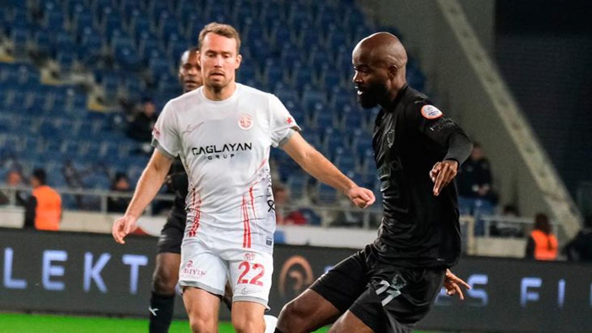 (ÖZET) Hatayspor - Antalyaspor maçı sonucu: 3-3 | Gol düellosunda kazanan çıkmadı!