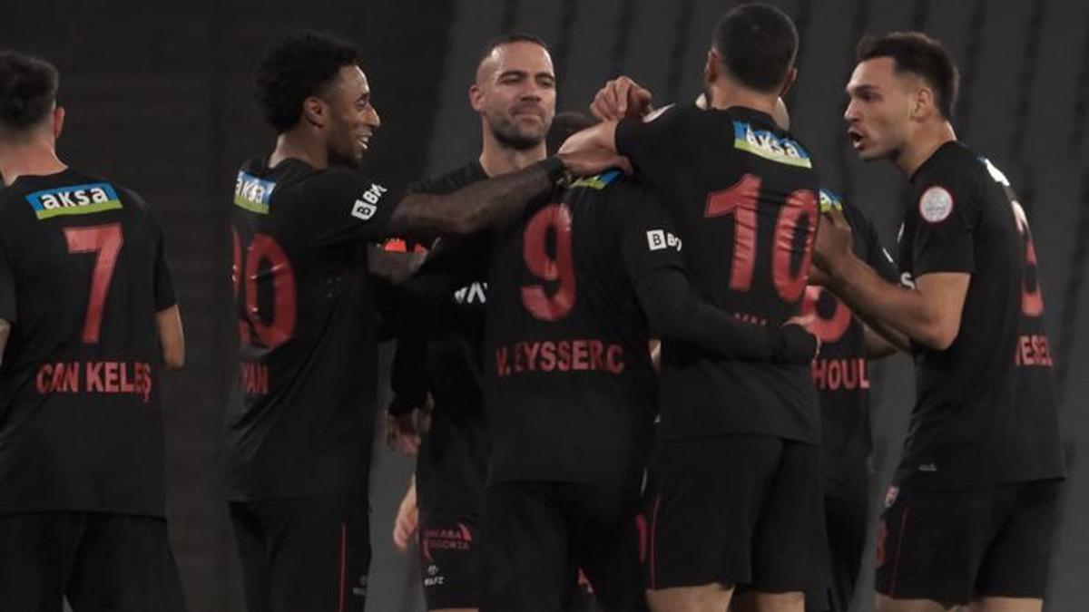 (ÖZET) Karagümrük - İstanbulspor maç sonucu: 3-0