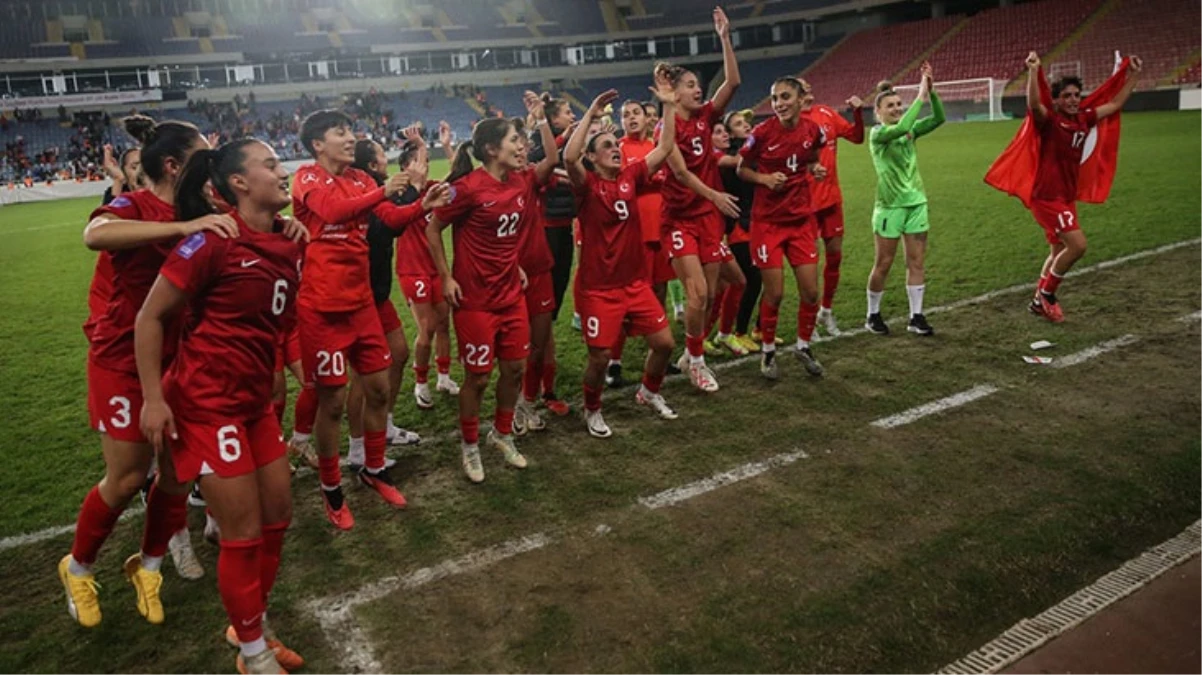 A Milli Kadın Futbol Takımı tarih yazdı! Gol bile yemeden B Ligi'ne yükseldik