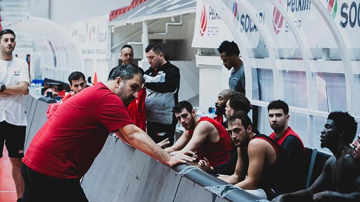 Aliağa Petkimspor galibiyeti unuttu