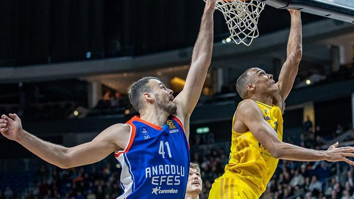 Anadolu Efes ayrılığı resmen duyurdu