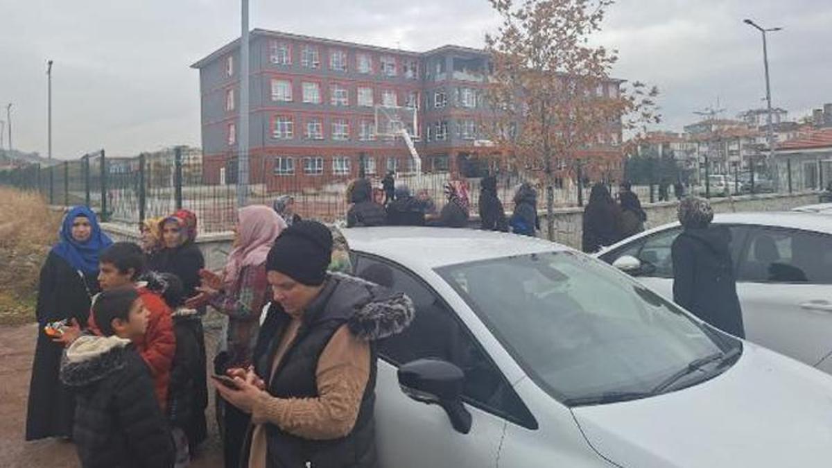 Ankara'da 10 yaşındaki Tunahan'a köpekler saldırdı! Bakan Yerlikaya'dan açıklama: Soruşturma açıldı