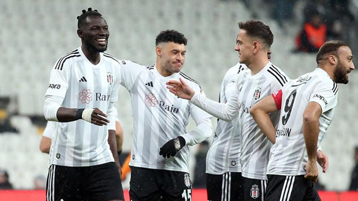 Beşiktaş'ın golcü stoperi Omar Colley, Vincent Aboubakar'ı yakaladı!