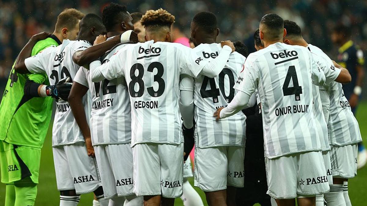 Beşiktaş'ta sakatlık şoku! Yıldız isim oyuna devam edemedi...