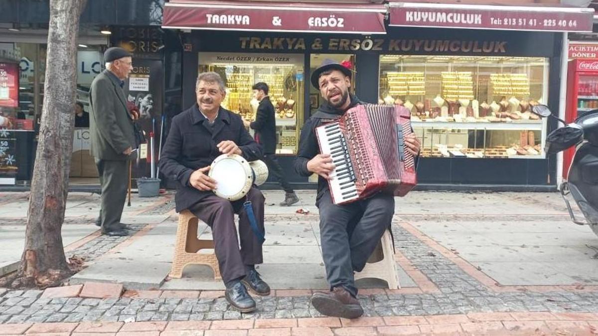 Dilan Polat'ın “Enerji” şarkısına Roman uyarlama: Oldun dilenci