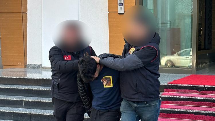 Diyarbakır'da şehitlere ve Cumhurbaşkanı'na hakaretten tutuklandı