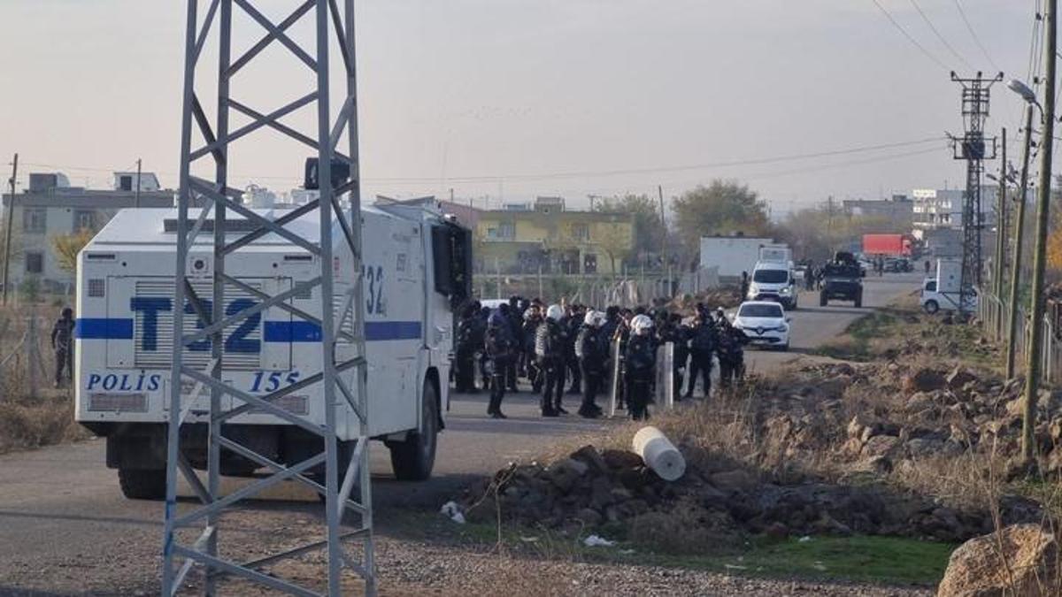 Diyarbakır'da trafo yenileme ve kaçak kontrolü çalışmasında silahlı saldırı: 9 yaralı, 4 gözaltı