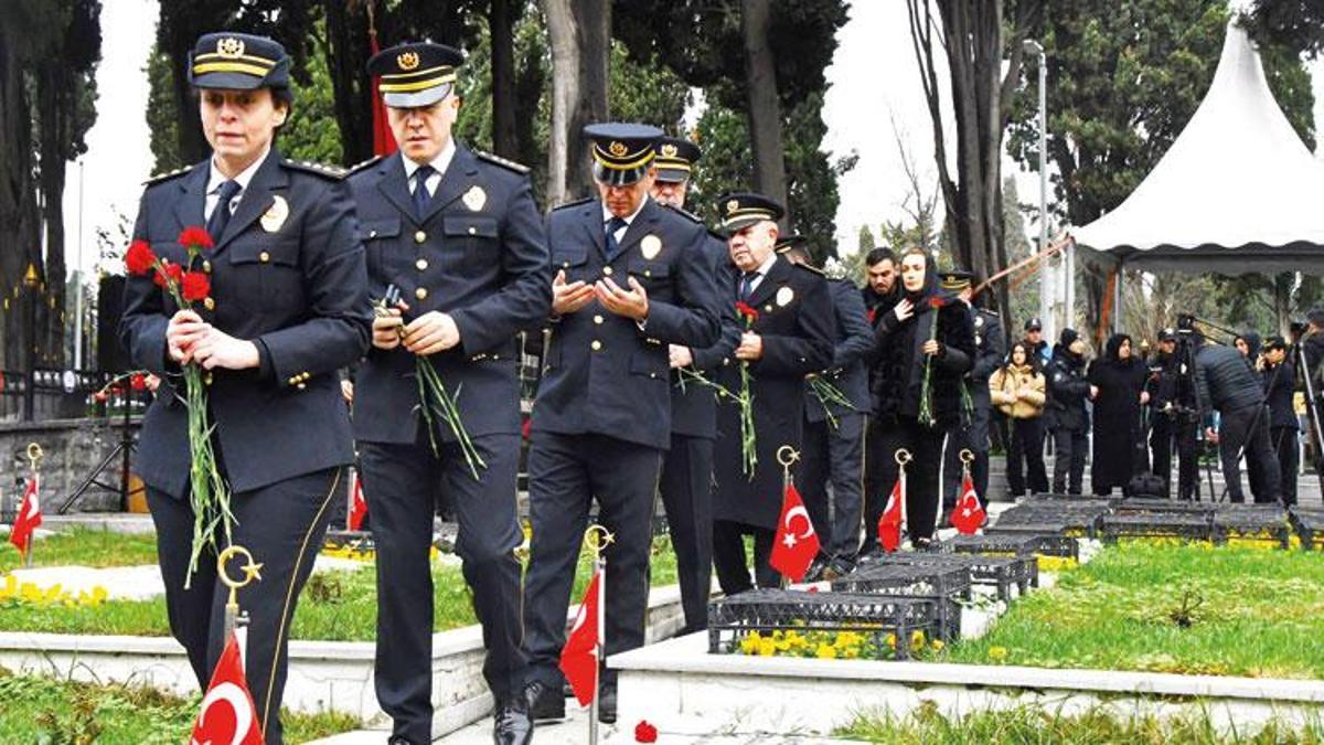 Dolmabahçe şehitlerine hüzünlü anma