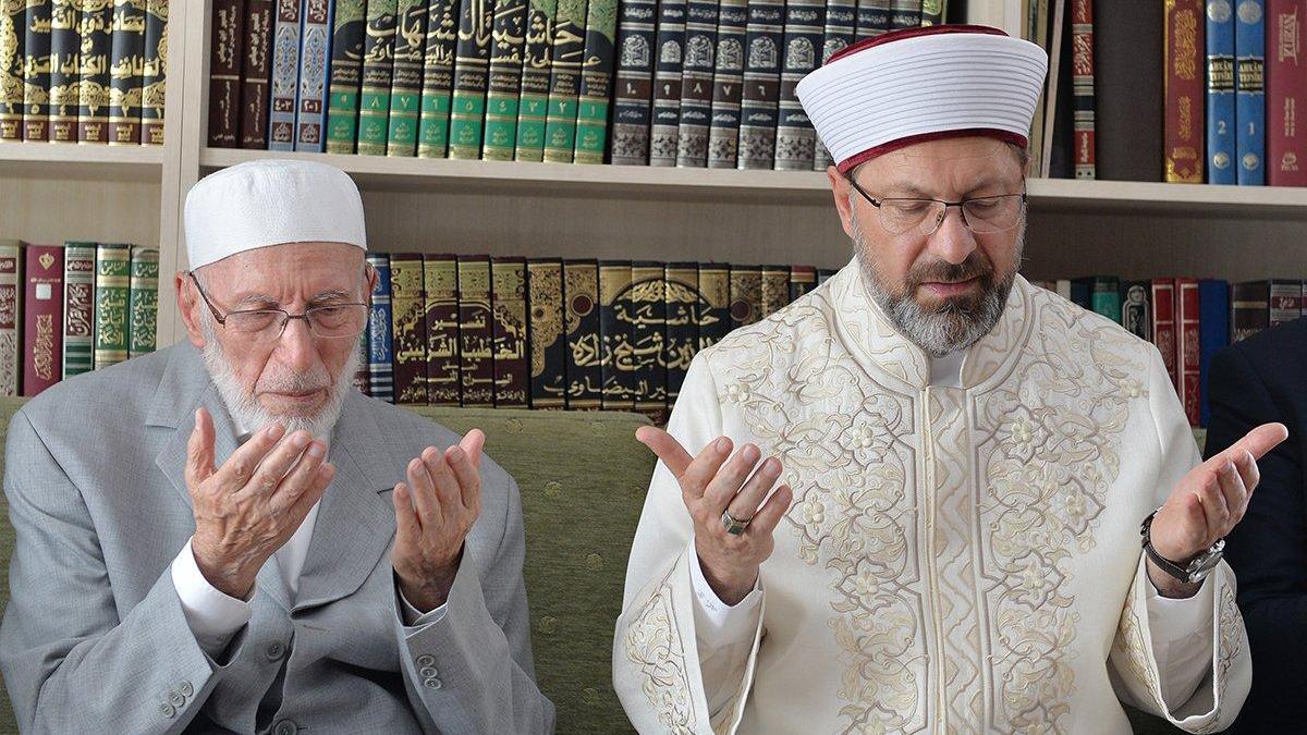 Eski Diyanet İşleri Başkanı Lütfi Doğan yaşamını yitirdi