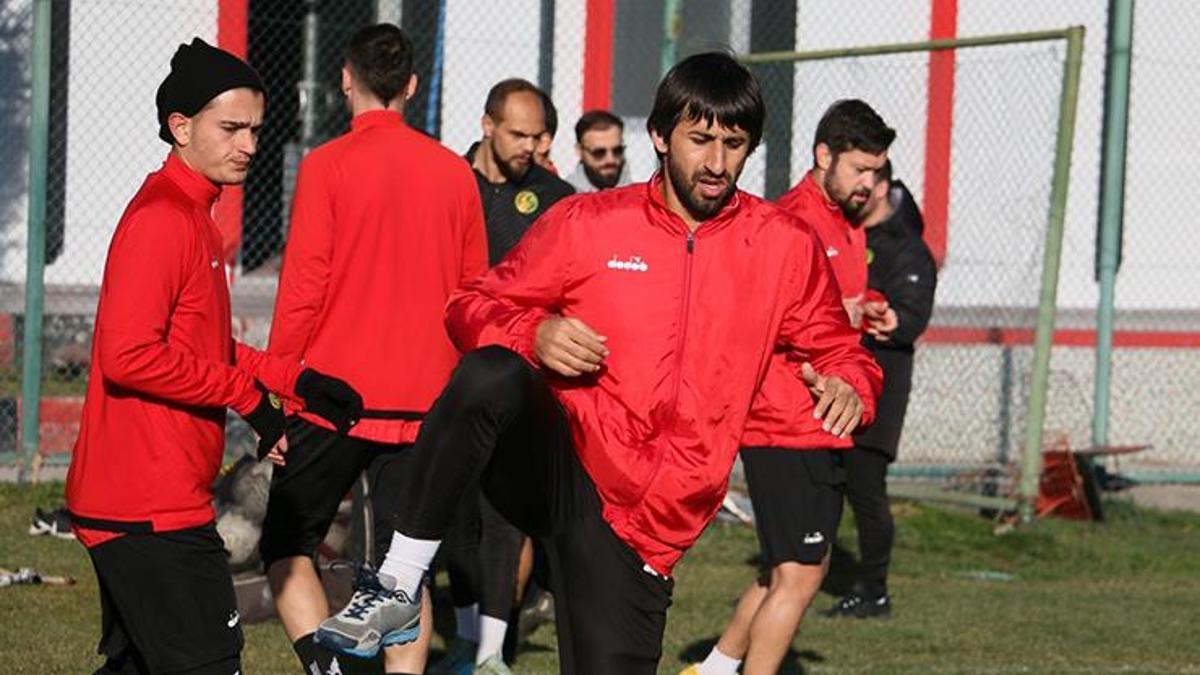 Eskişehirspor Çilimli Belediyespor maçı hazırlıklarına altyapı hocasıyla başladı