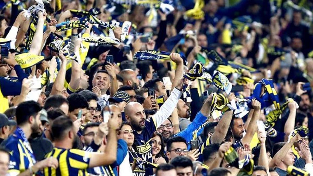 Fenerbahçe - Galatasaray derbisi bilet fiyatları belli oldu! Biletler ne zaman satışa çıkıyor?