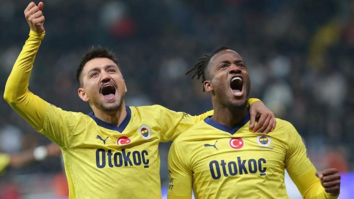 Fenerbahçe'de Batshuayi'den hat-trick: Cengiz'den resital!