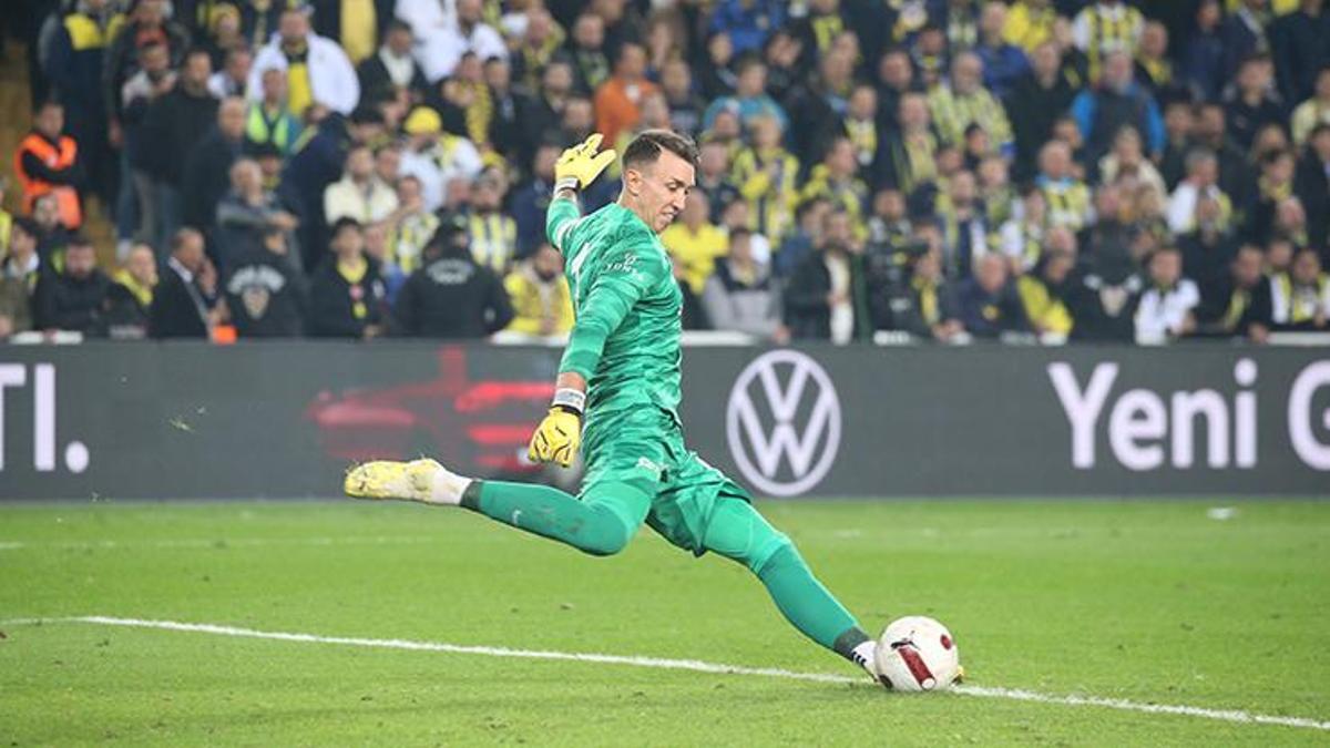 Galatasaray'da Muslera'dan dominant oyun açıklaması! 'Fenerbahçe savunma yaptı'