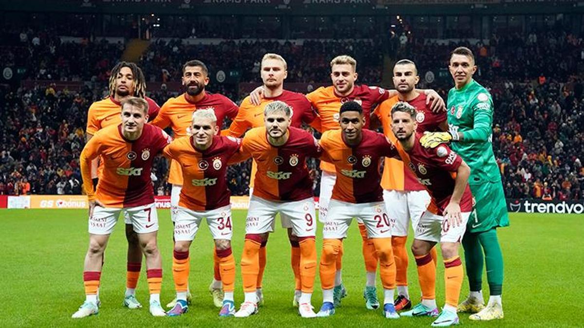 Galatasaray'da orta sahada rekabeti!