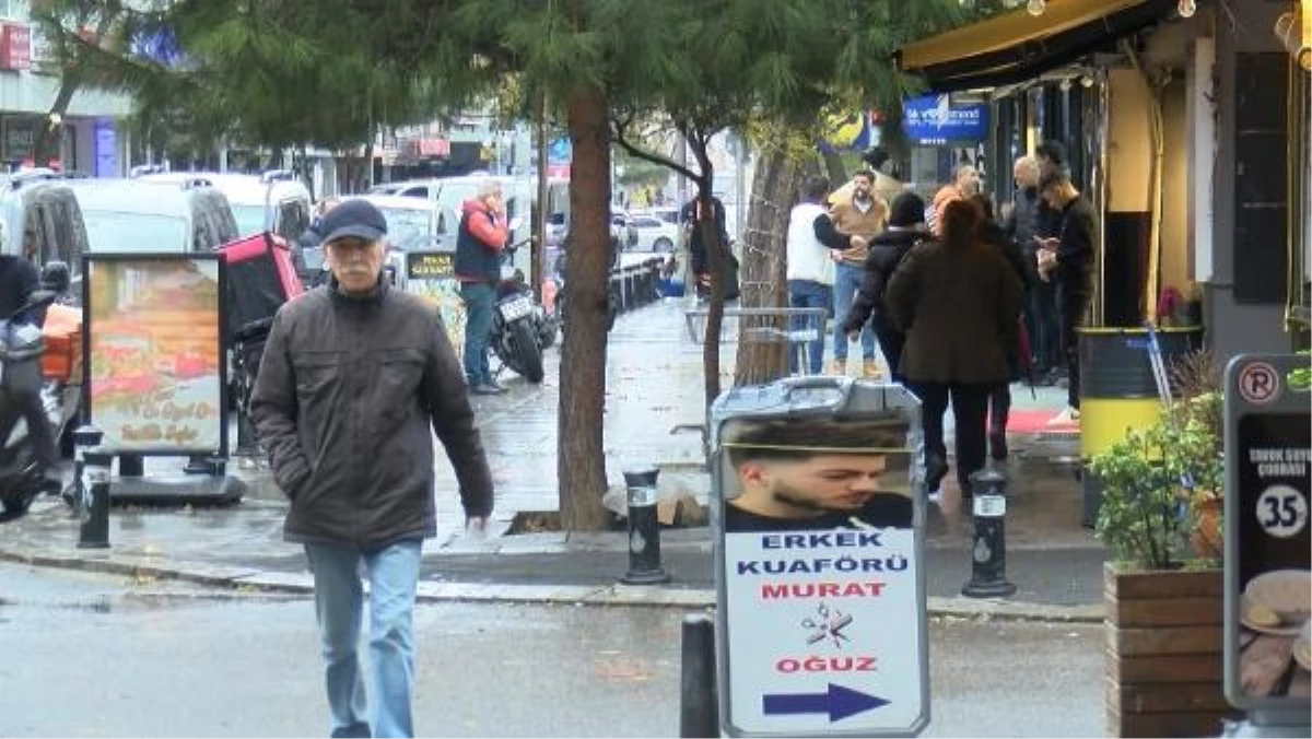 İstanbul'da meydana gelen deprem vatandaşları sokaklara döktü