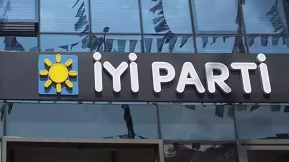 İYİ Parti'de 4 ilçe başkanı Ankara'da görevden alındı