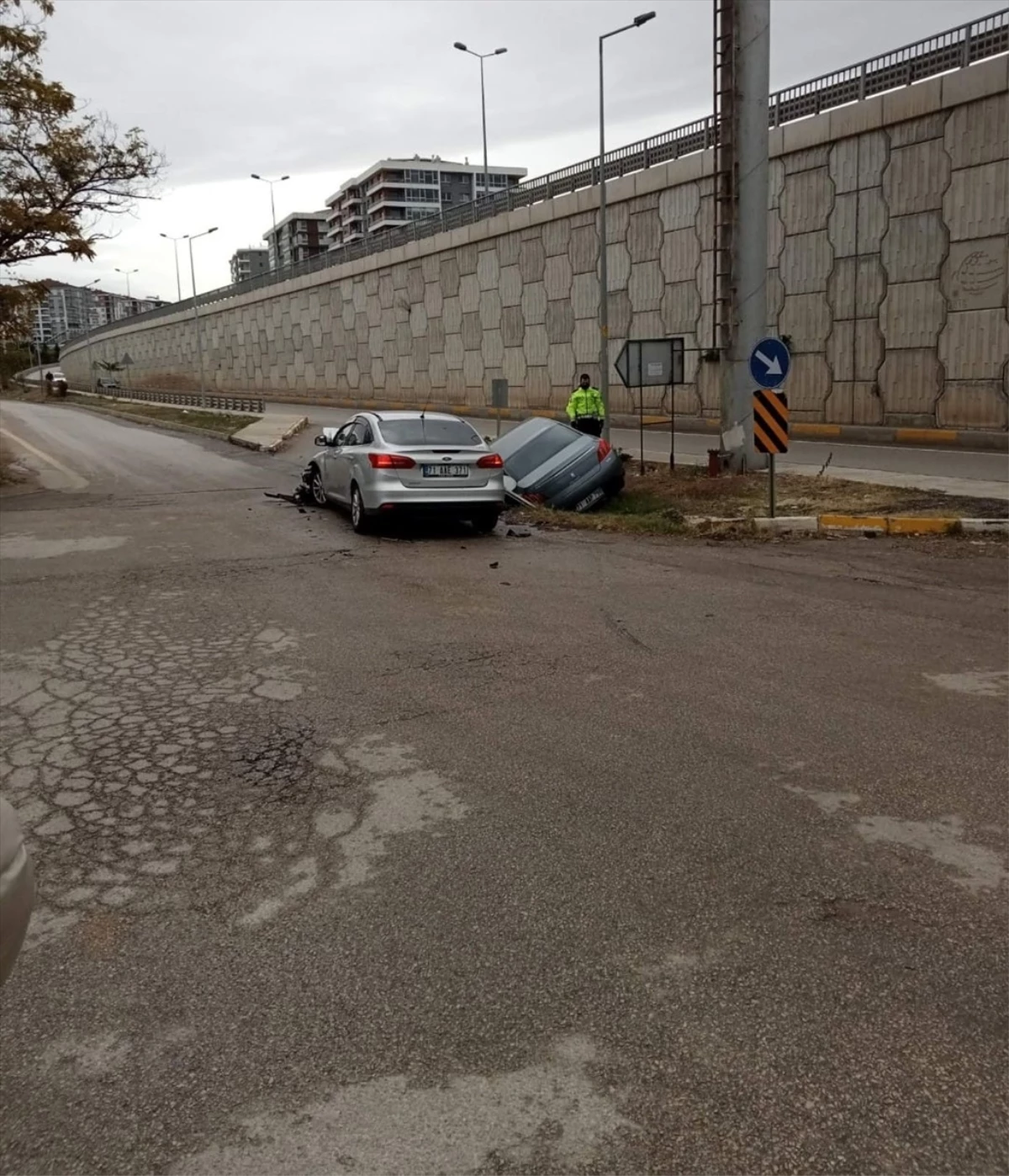 Kırıkkale'de Kavşakta Meydana Gelen Kazada 3 Kişi Yaralandı