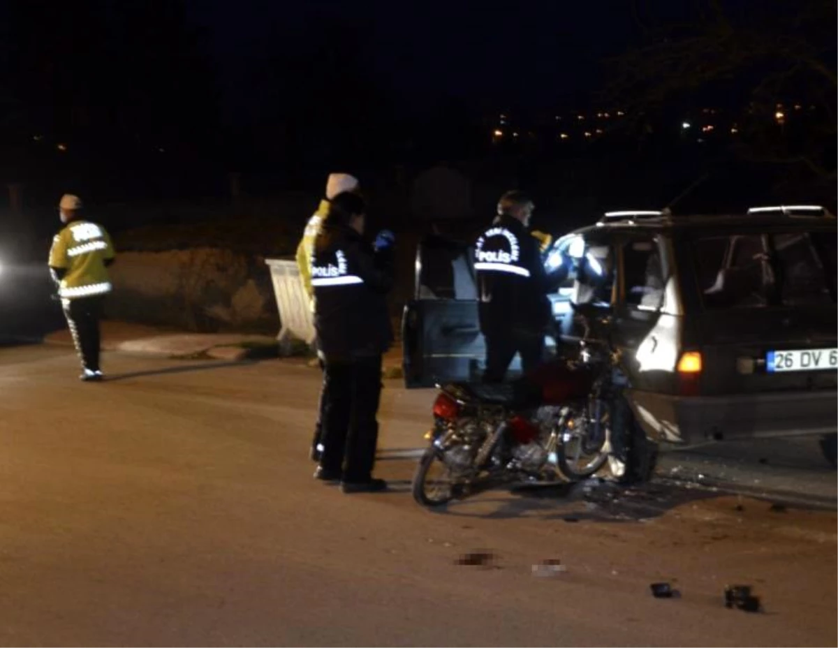 Konya'nın Ereğli ilçesinde otomobil ile motosiklet çarpıştı, motosiklet sürücüsü yaralandı