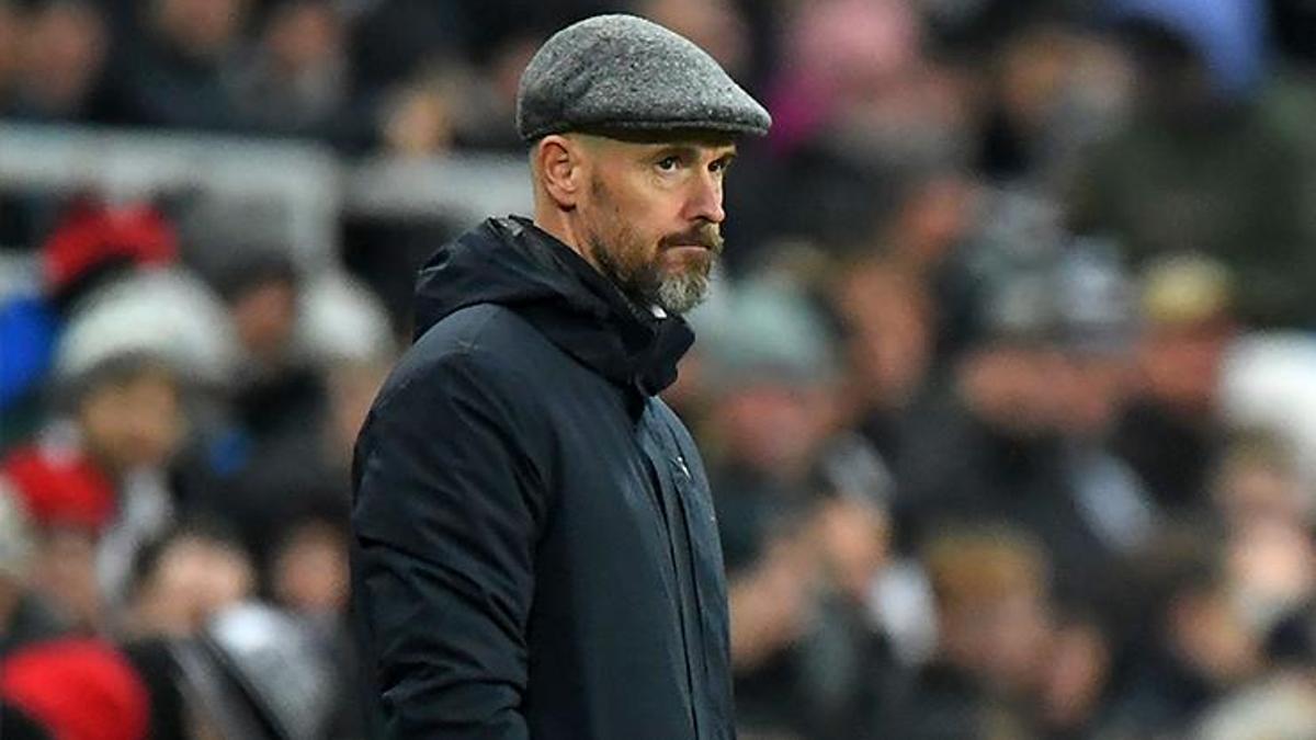 Manchester United'a şok! Erik ten Hag, taraftarlar için kötü haberi duyurdu