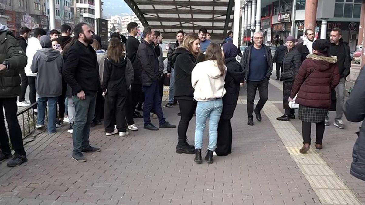 Marmara'daki 5.1'lik depremin bilançosu: 2 kişi yaralandı, 3 binada çatlak var