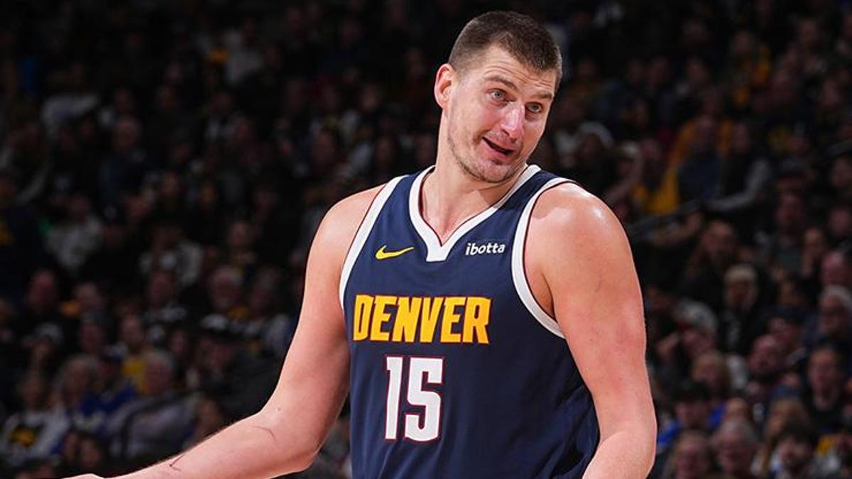 Nikola Jokic'ten tarihe geçen performans