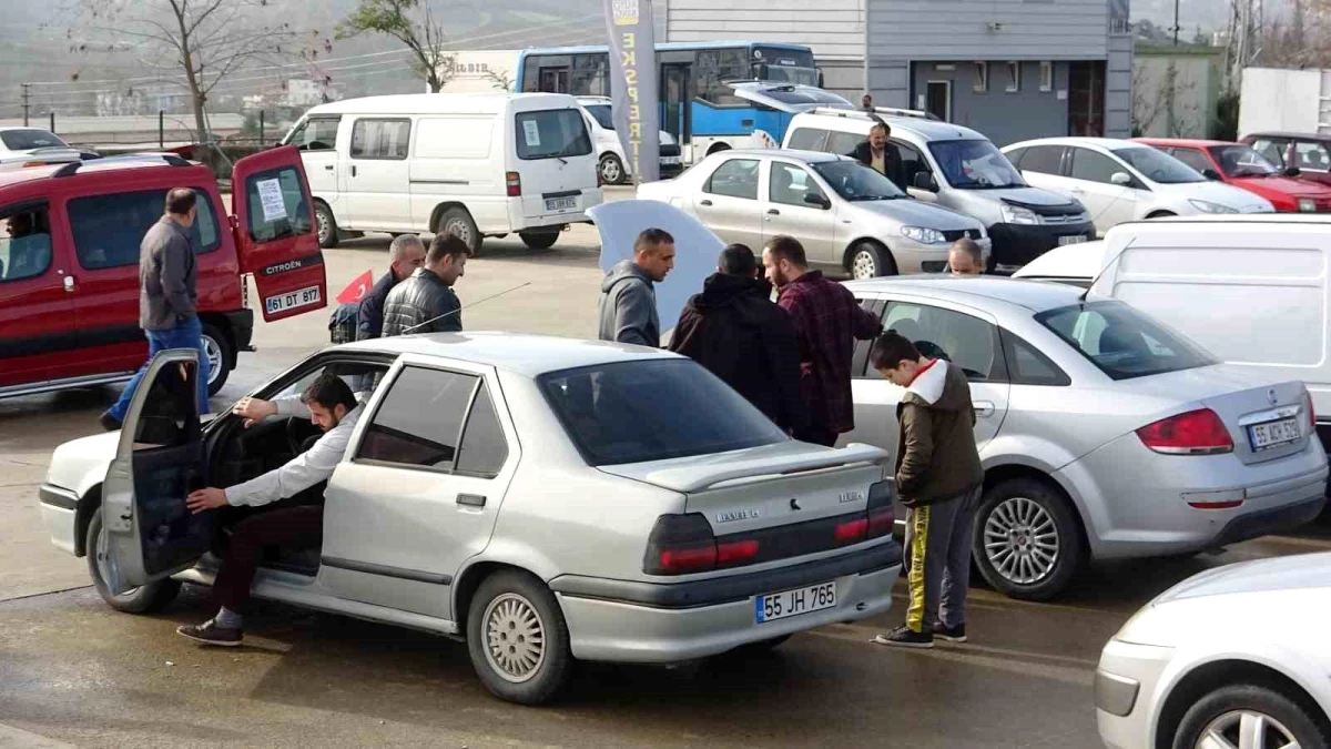 Samsun'da İkinci El Otomobil Pazarında Lüks Araçlar Satılmıyor