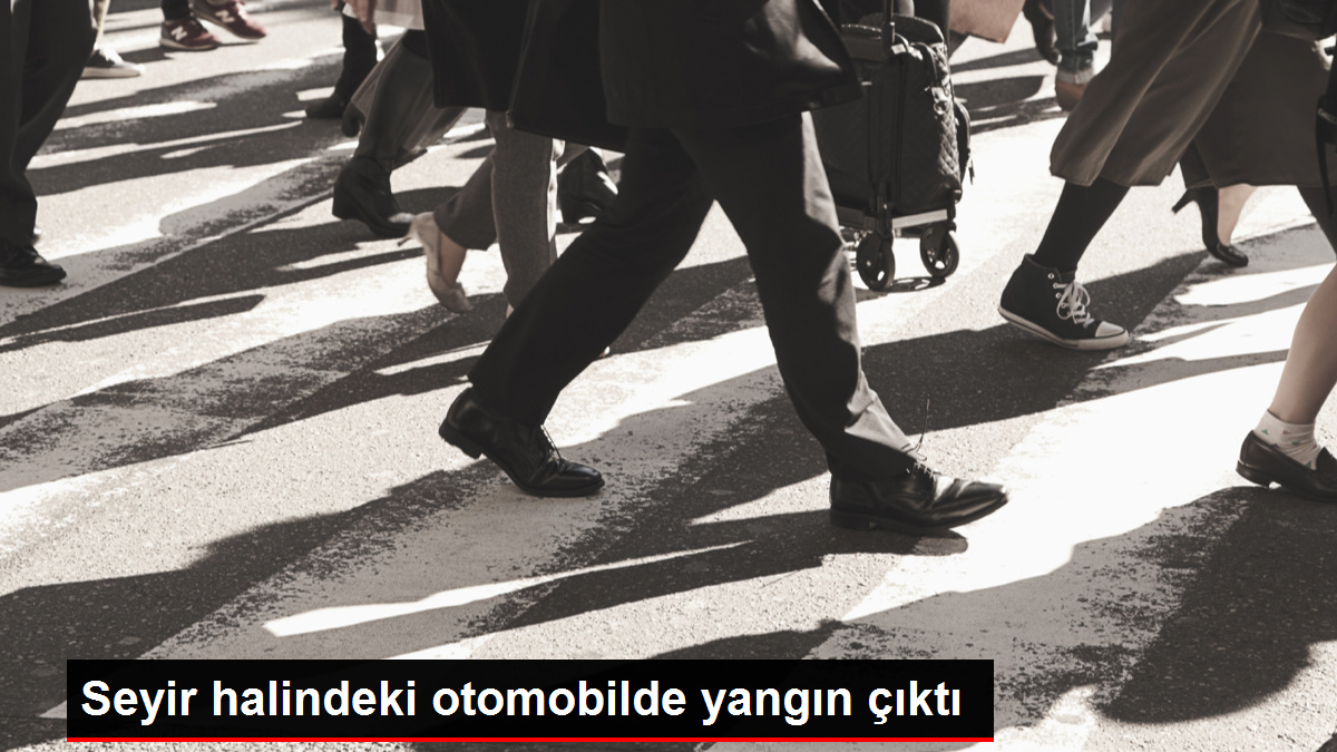 Seyir halindeki otomobilde yangın çıktı