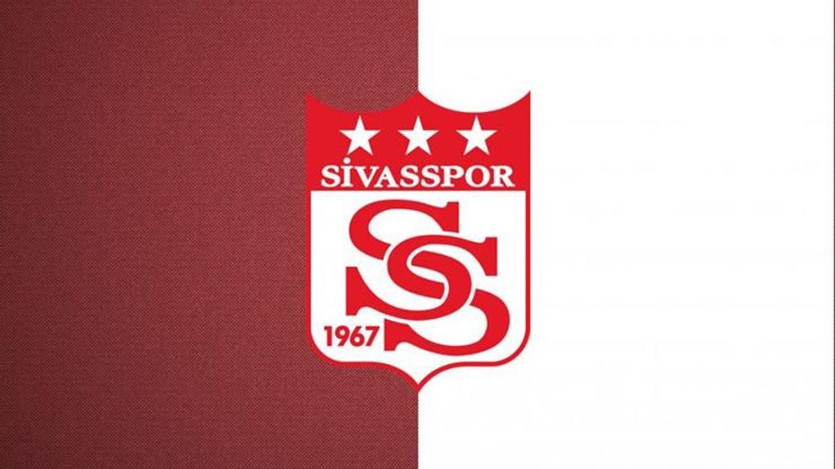 Sivasspor cephesinden Fenerbahçe maçı sonrası büyük tepki! 'Biraz adalet, az saygı!', 'Lig iki takım için oynanıyor', 'Türk futbolu adına kara gece!'