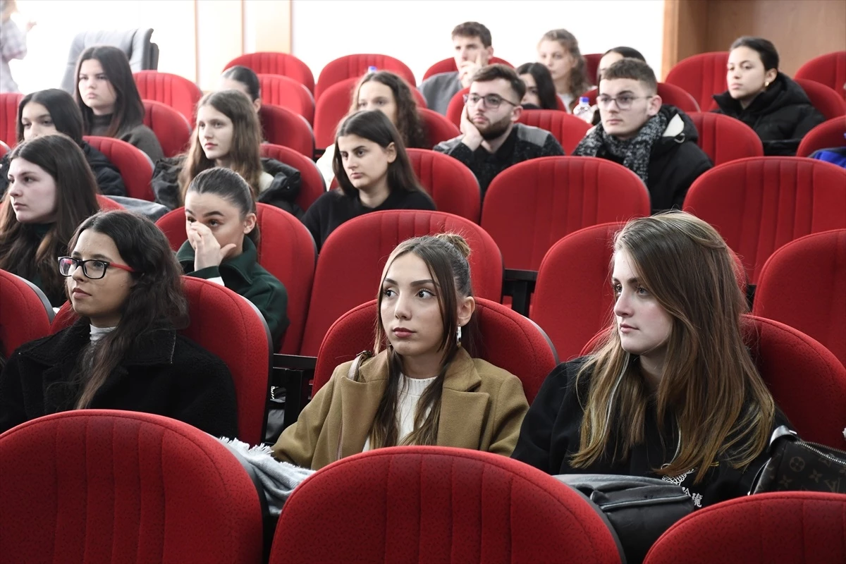 TRT ile Priştine Yunus Emre Enstitüsü işbirliğinde Dijital Gazetecilik Atölyesi başladı