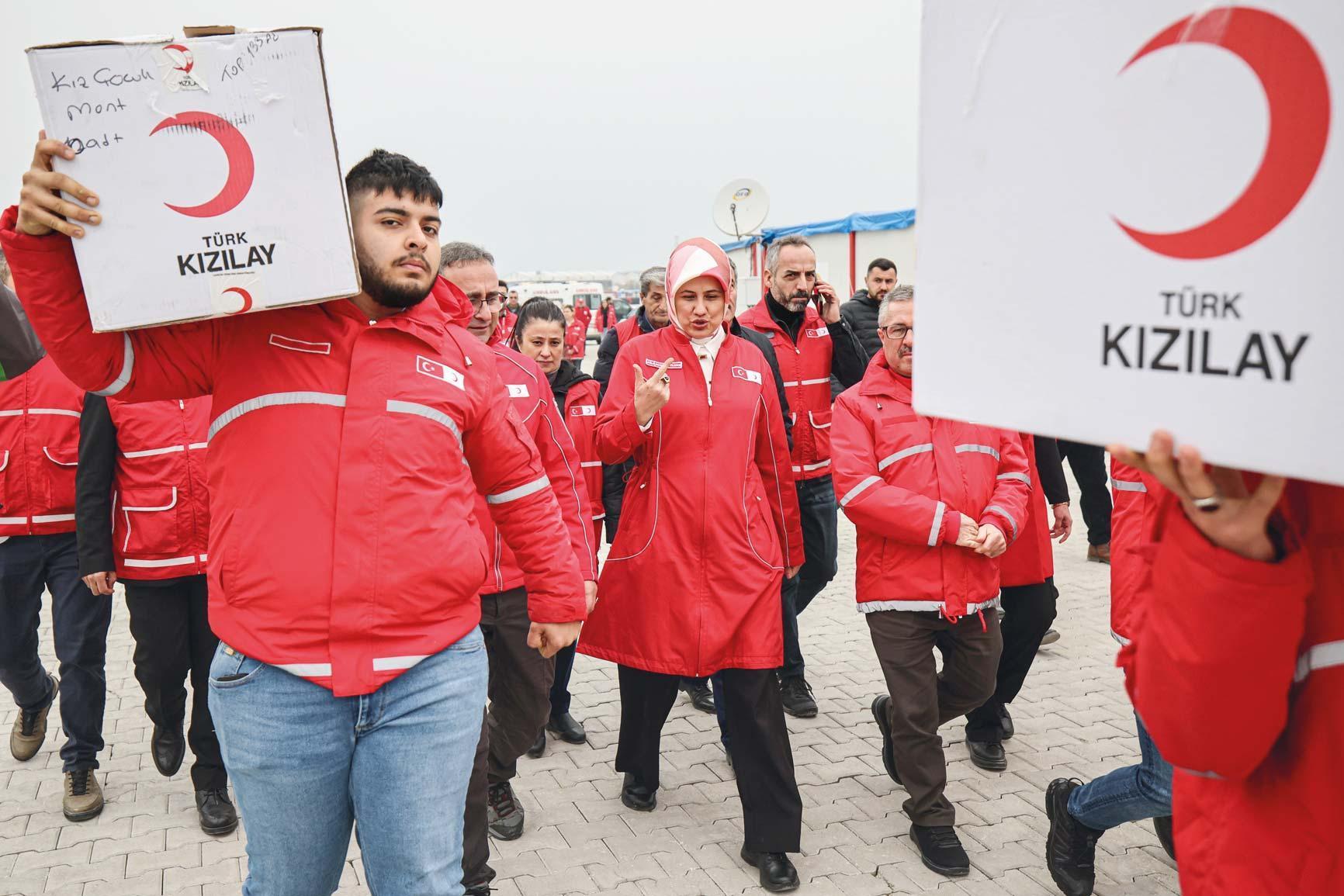 Türk Kızılay’dan deprem bölgesine kış yardımı