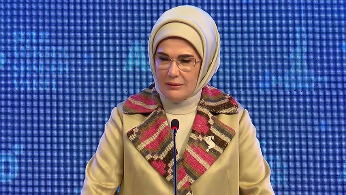 Türkiye Gönüllüler Buluşması... Emine Erdoğan: Türkiye milli gelirine oranla dünyanın en cömert ülkesi