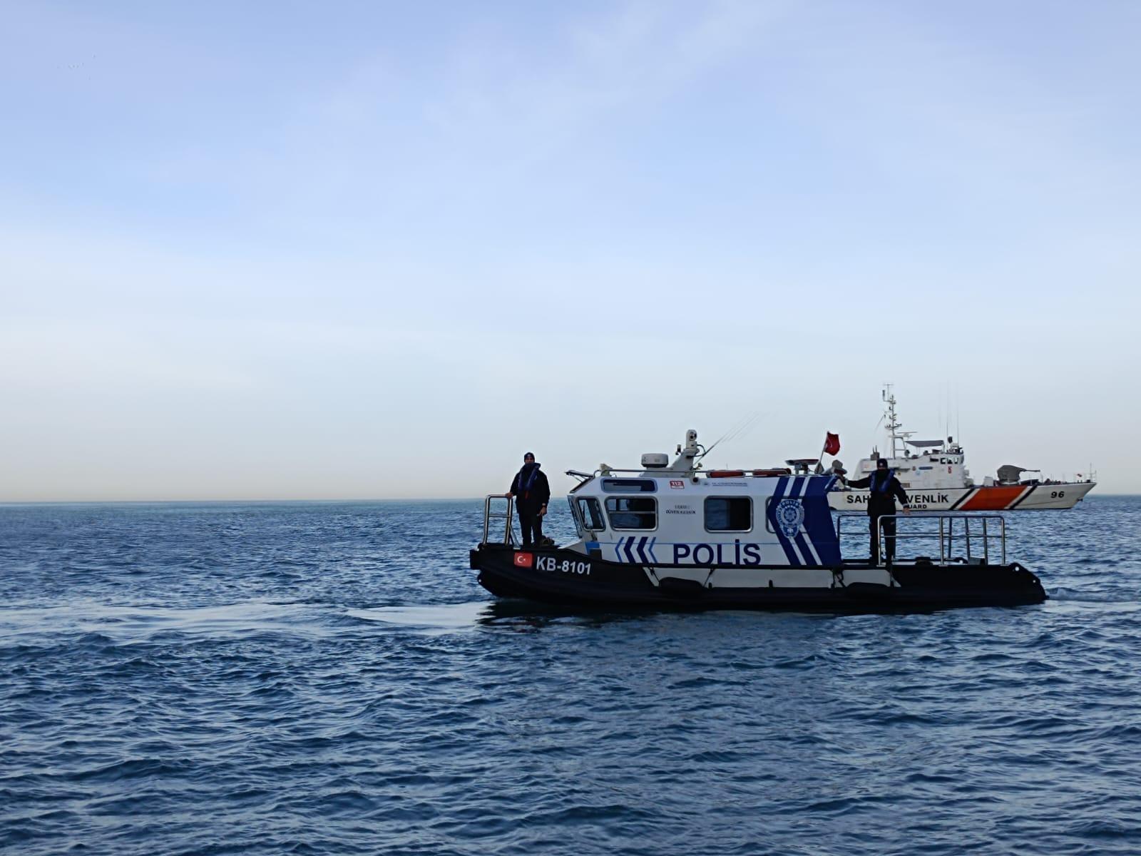 Zonguldak'ta batan Kafkametler'in kayıp 7 mürettebatını arama çalışmaları sürüyor