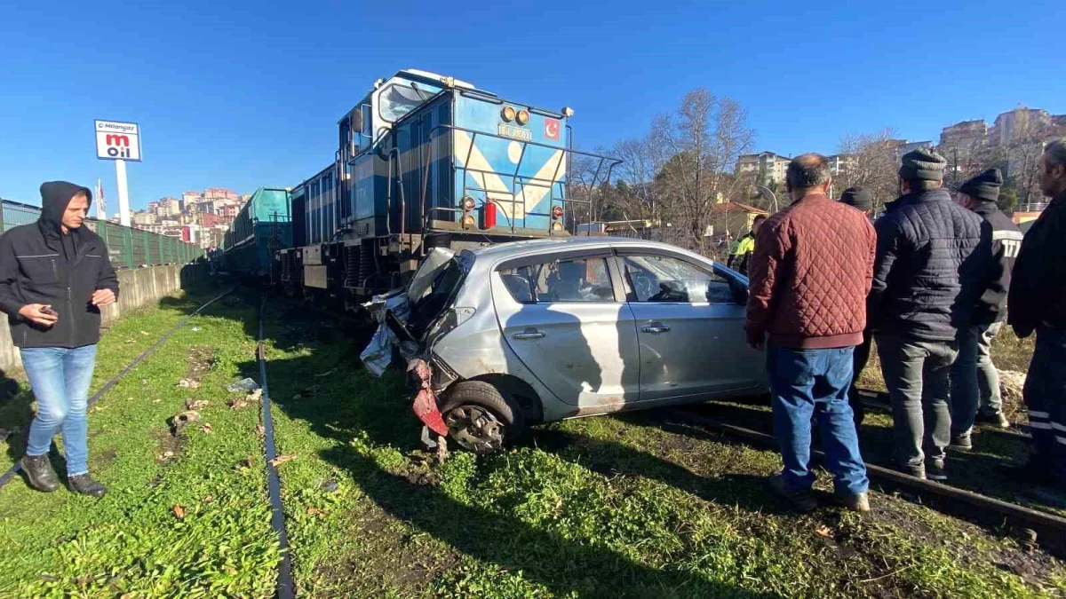 Zonguldak'ta Tren Kazası: Aile Hafif Yaralı