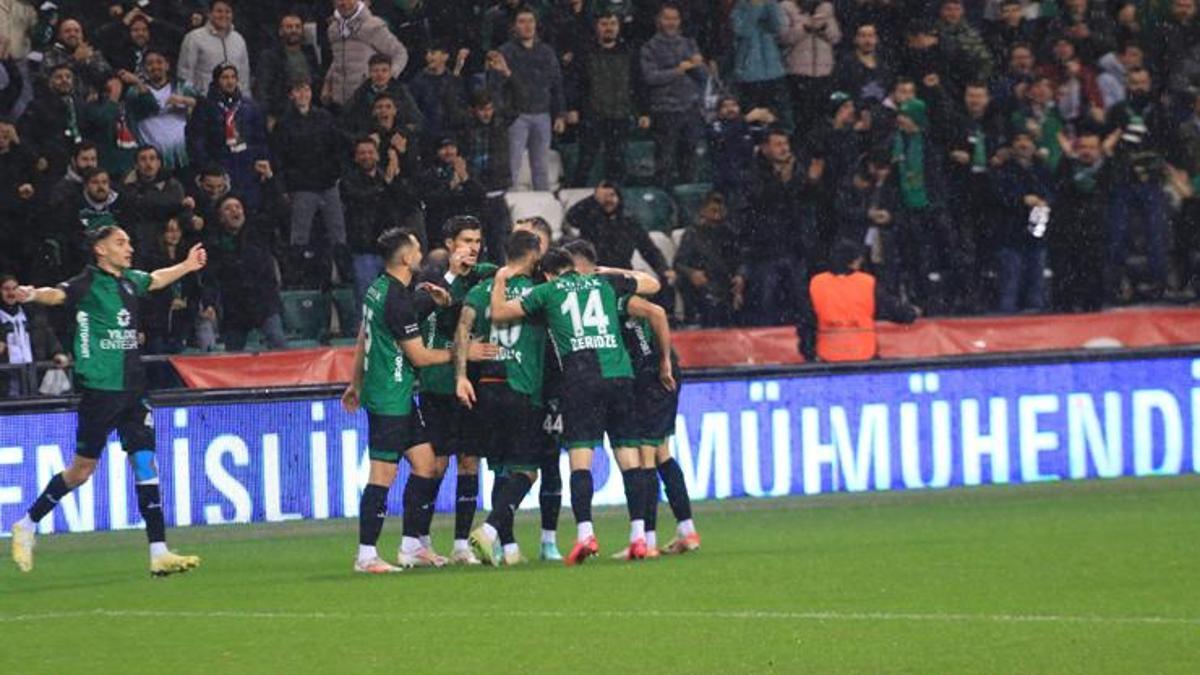 1.Lig'de haftanın maçında Kocaelispor, lider Eyüpspor'u devirdi