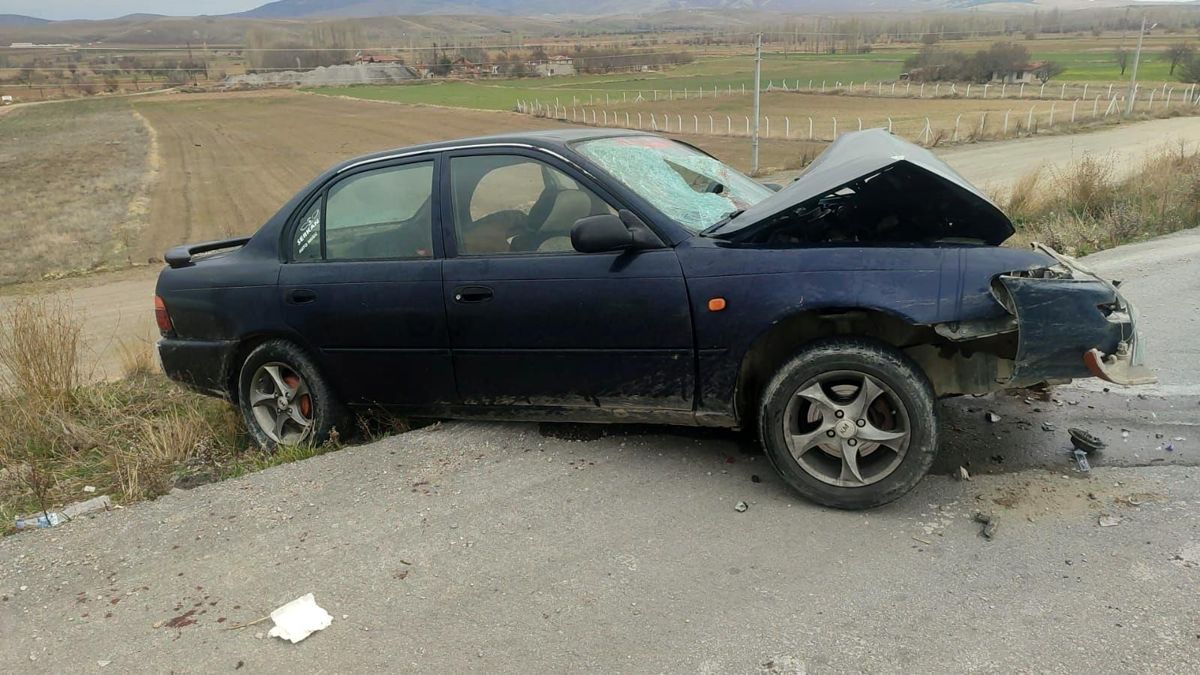 Afyonkarahisar'da Otomobilin Tankere Çarptığı Kazada 10 Aylık Bebek Hayatını Kaybetti