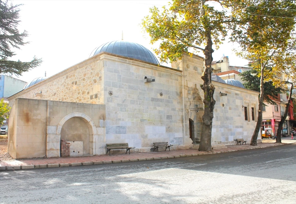 Afyonkarahisar'ın Çay ilçesinde tarihi Taş Cami ibadete açıldı