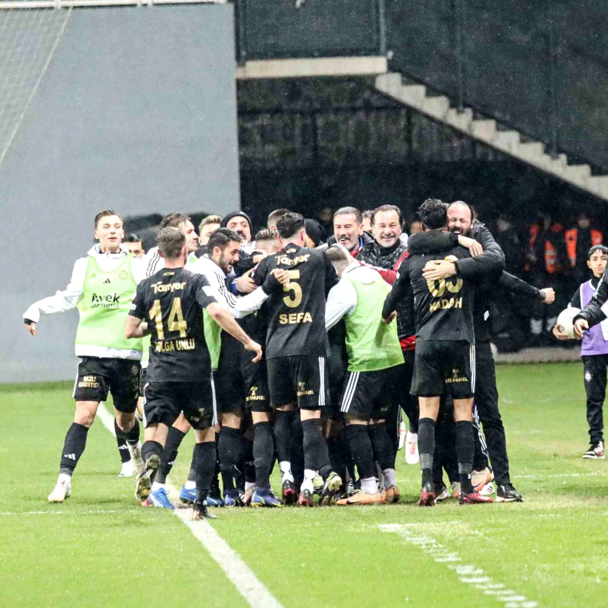 Altay'ın genç oyuncusu Efe Sarıkaya, Fransa Ligue 2 takımı Grenoble ile anlaştı