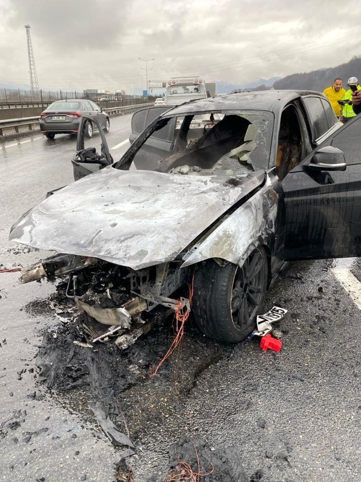 Anadolu Otoyolu Düzce Geçişinde Otomobiller Çarpıştı