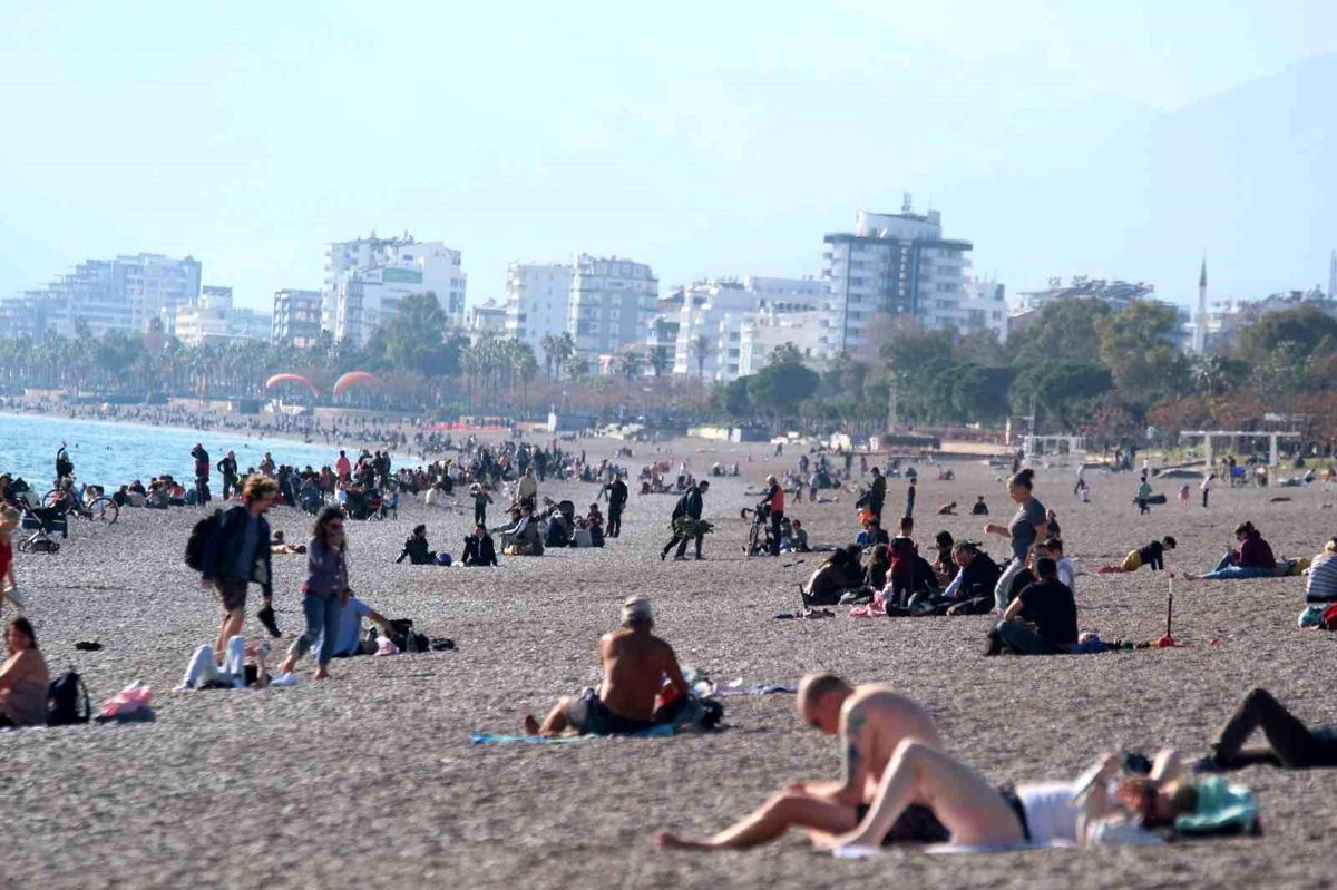 Antalya'da Yılın Son Yoğunluğu