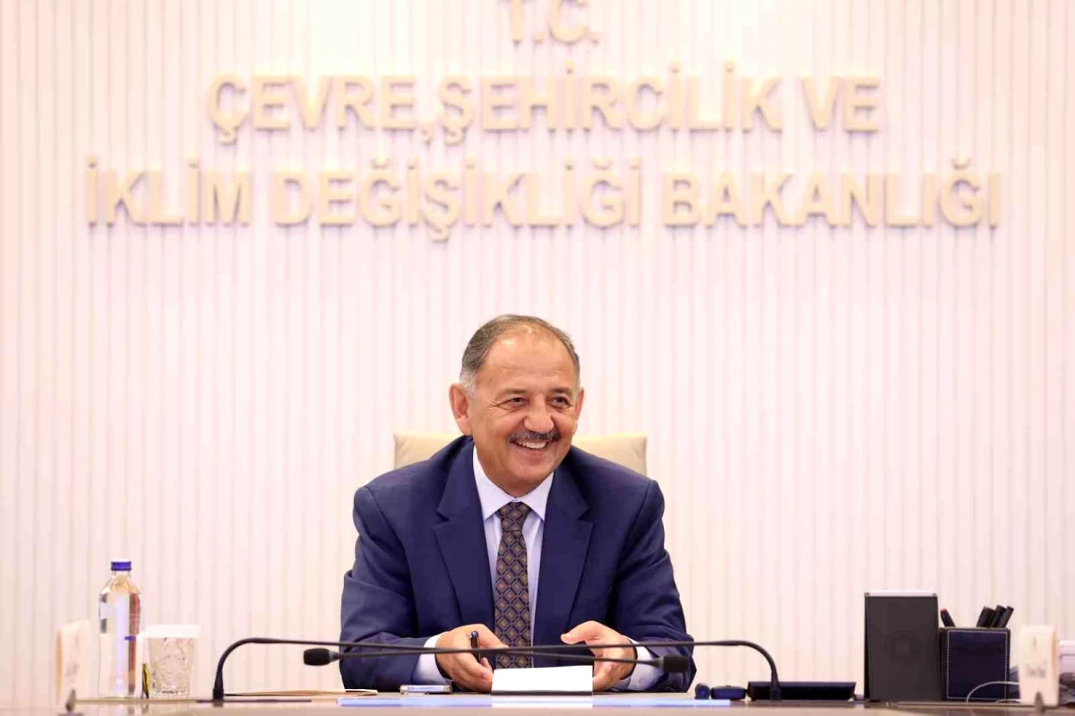 Bakan Özhaseki ile muhtar arasında komik diyalog yaşandı