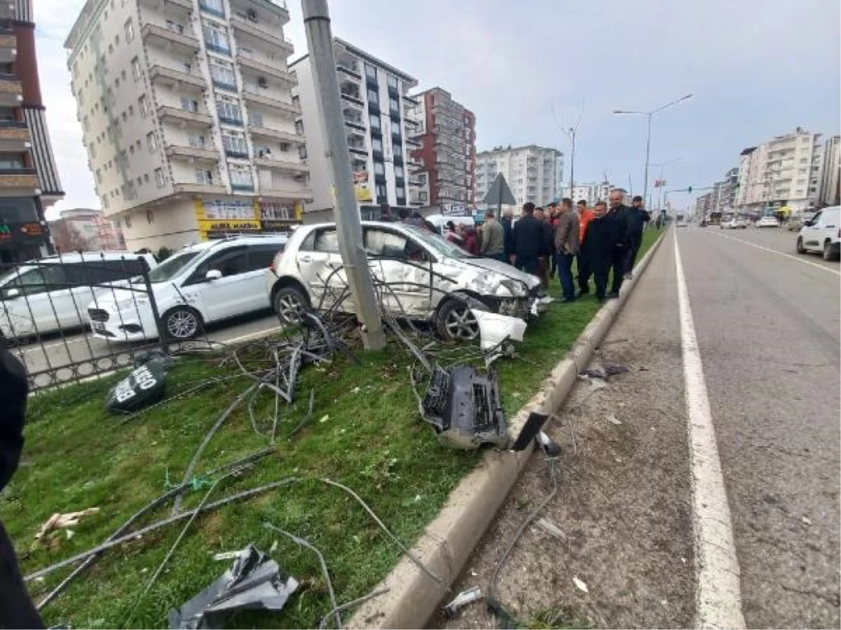 Batman'da refüje çıkan otomobilin sürücüsü yaralandı